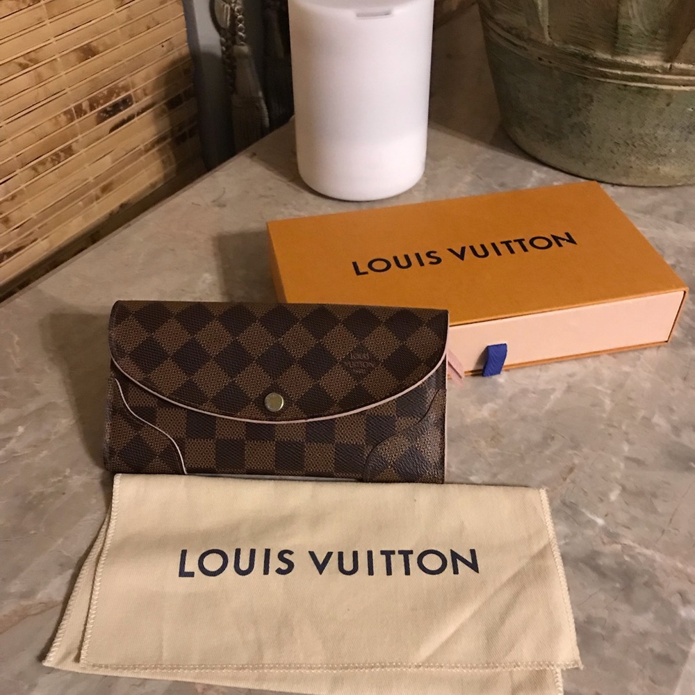 Louis Vuitton Caissa Damier Wallet